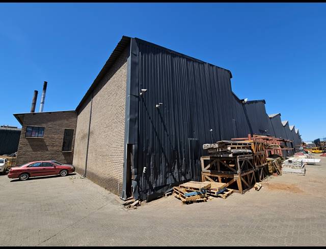 2,500M² WORKSHOP TO LET IN JET PARK